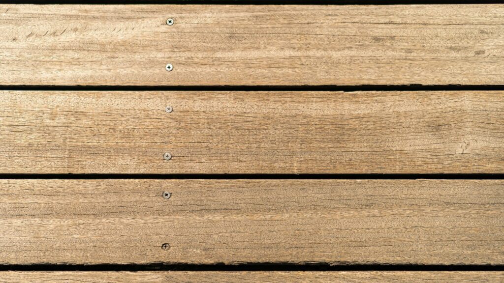 Bois ou composite : choisir selon votre terrasse, pas selon la mode